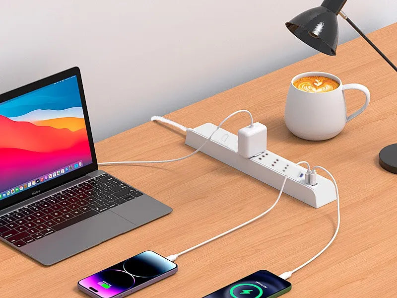 FALATALE Classic 4 · 2 USB-C + 1 USB